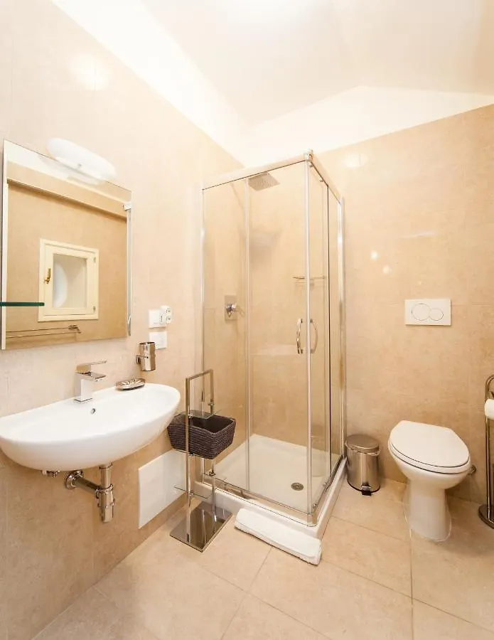 Palazzo Marigliano - Serviced Apartments نابولي