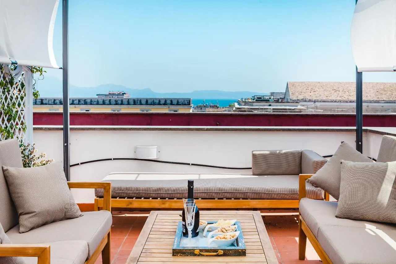 Palazzo Marigliano - Serviced Apartments نابولي 0*,